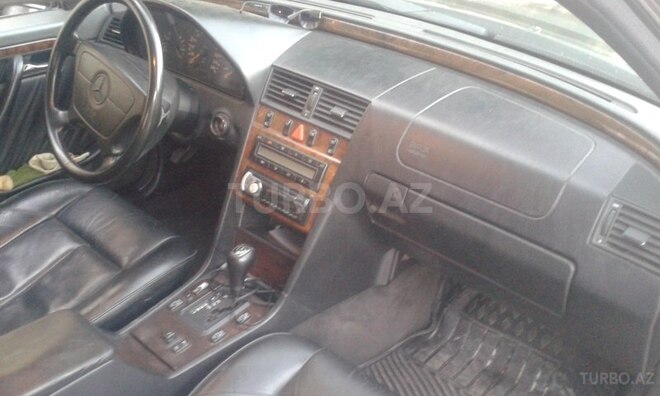 Mercedes C 230 1996, 273,000 km - 2.3 l - Sumqayıt