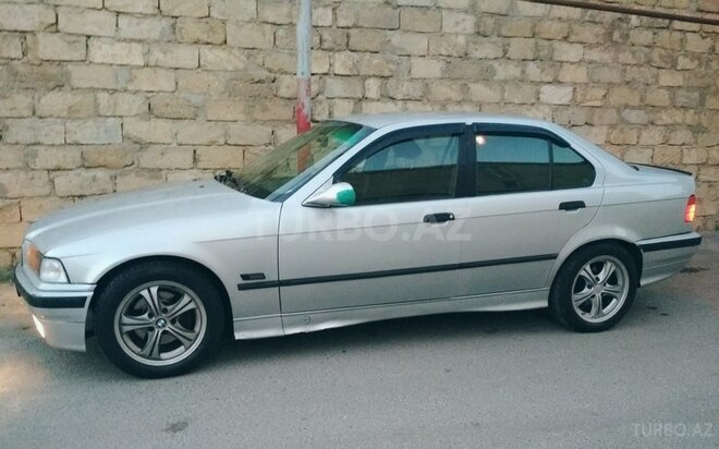 BMW 325 1995, 218,000 km - 0.3 л - Bakı