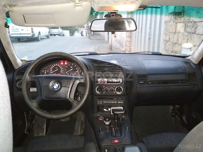 BMW 325 1995, 218,000 km - 0.3 л - Bakı
