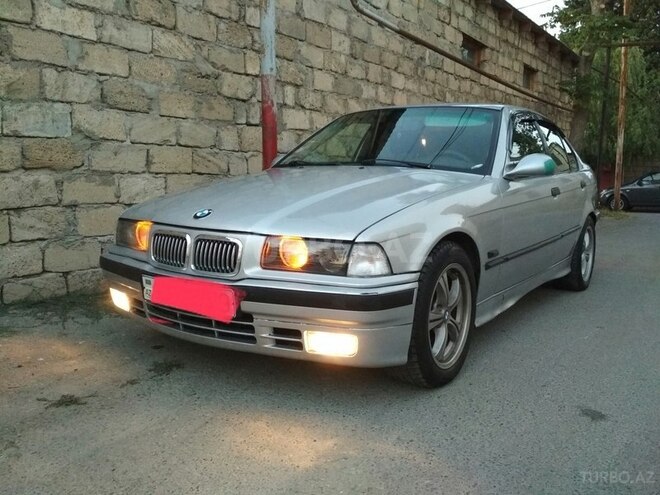 BMW 325 1995, 218,000 km - 0.3 л - Bakı