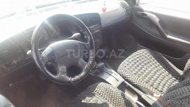 Volkswagen Passat 1996, 260,000 km - 2.0 l - Gəncə