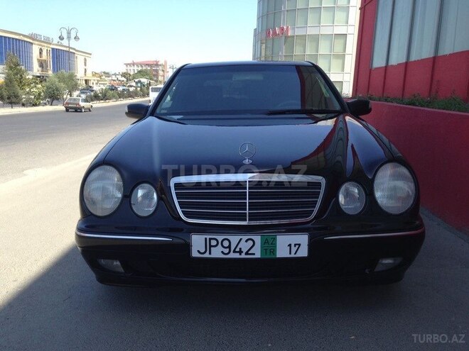 Mercedes E 220 2000, 165,000 km - 2.2 l - Bakı