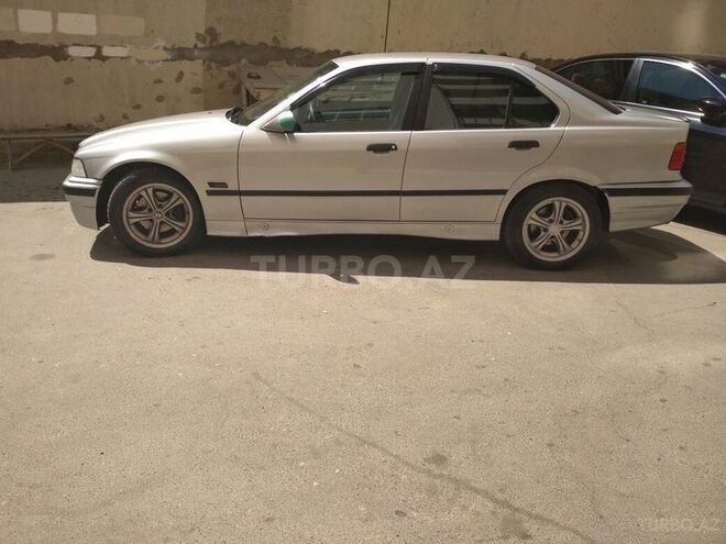BMW 325 1996, 219,000 km - 2.5 л - Bakı