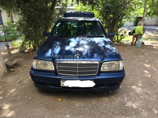 Mercedes C 220 2000, 380,000 km - 2.2 l - Bakı