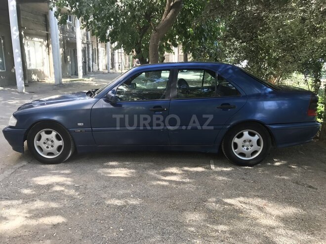 Mercedes C 220 2000, 380,000 km - 2.2 l - Bakı