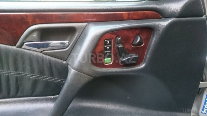 Mercedes E 280 1998, 279,000 km - 2.8 л - Qazax