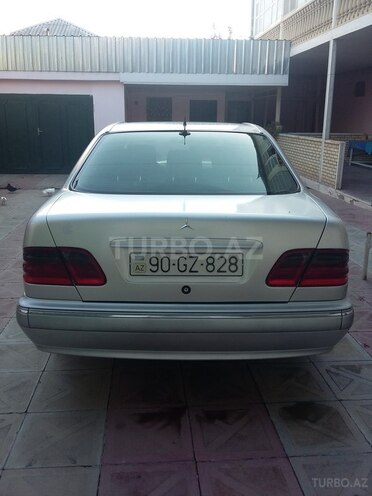 Mercedes E 220 2000, 390,000 km - 0.2 l - Bakı