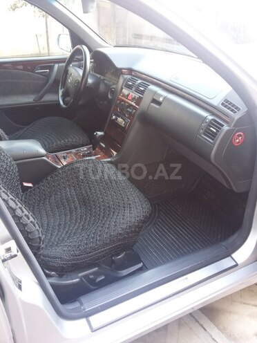 Mercedes E 220 2000, 390,000 km - 0.2 l - Bakı