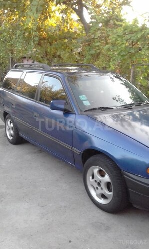 Opel Astra 1992, 200,000 km - 2.0 l - Ucar