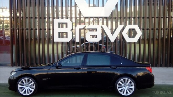 BMW 750 2012, 33,000 km - 4.4 l - Bakı