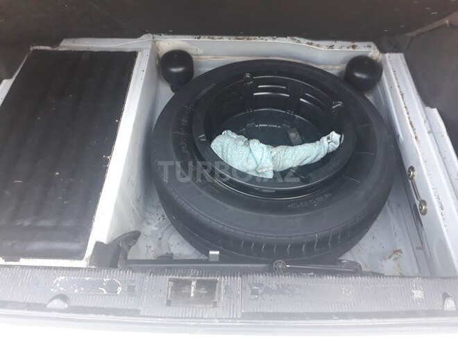 Mercedes E 240 1998, 290,000 km - 2.4 l - Şəmkir