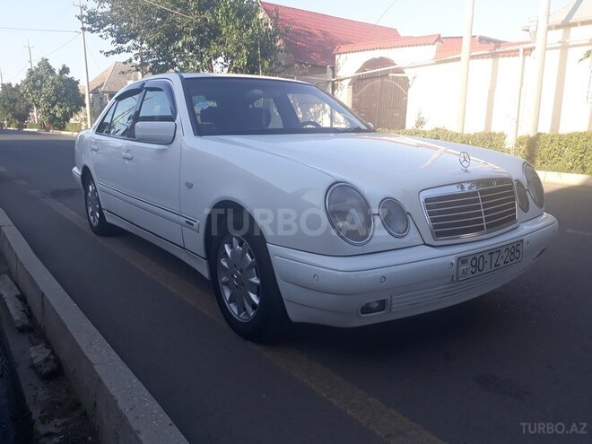 Mercedes E 240 1998, 290,000 km - 2.4 l - Şəmkir