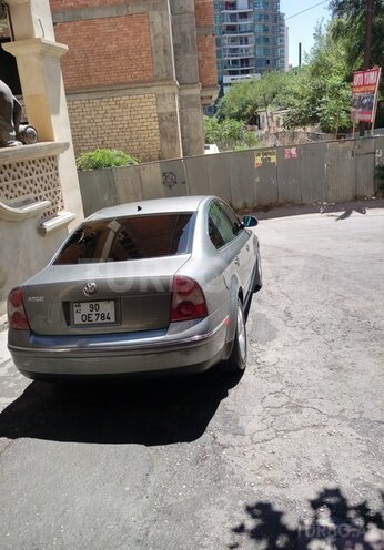 Volkswagen Passat 2004, 134,000 km - 1.8 l - Bakı
