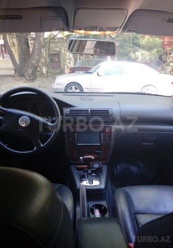 Volkswagen Passat 2004, 134,000 km - 1.8 l - Bakı