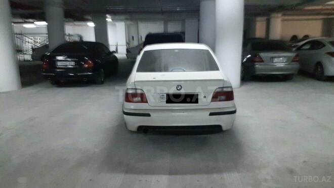 BMW 530 2002, 282,000 km - 3.0 л - Bakı
