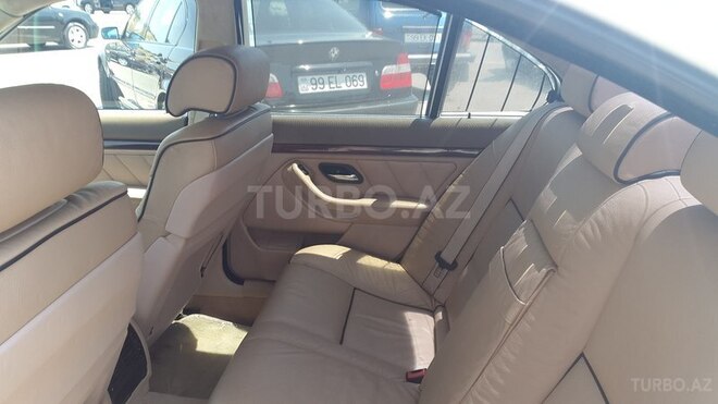 BMW 530 2002, 282,000 km - 3.0 л - Bakı