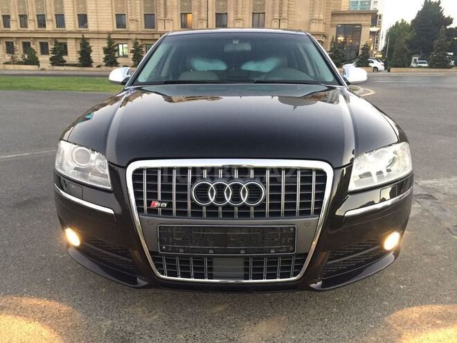Audi S8 2007, 60,000 km - 5.2 l - Bakı