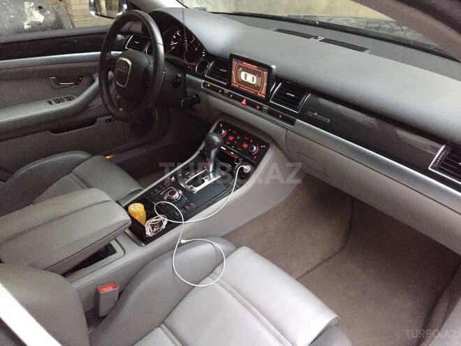 Audi S8 2007, 60,000 km - 5.2 l - Bakı