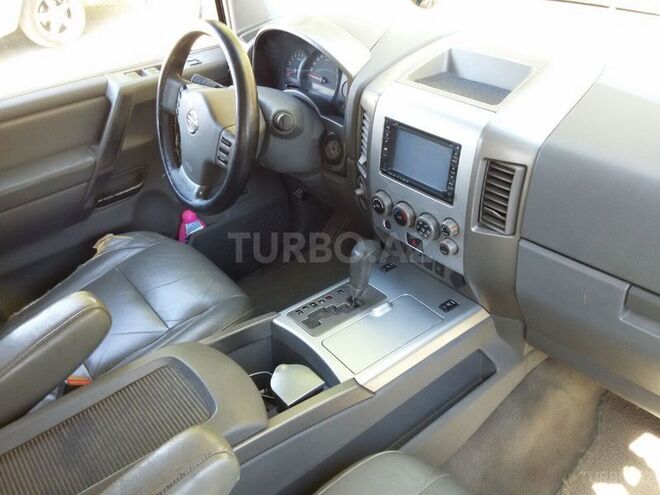 Nissan Armada 2005, 207,000 km - 5.7 л - Bakı