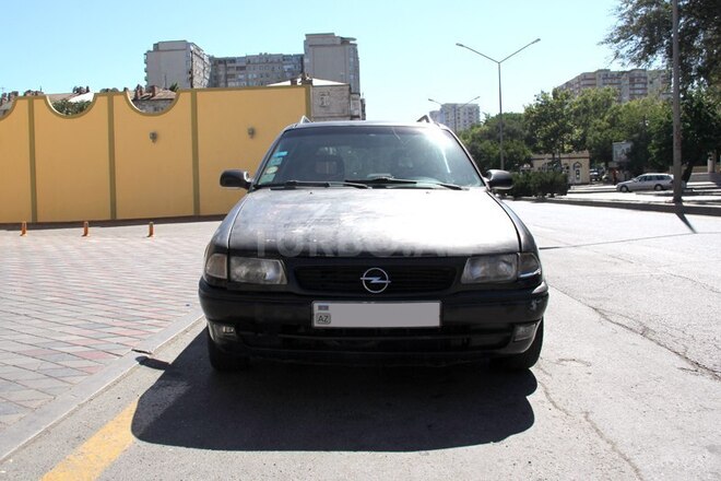 Opel Astra 1996, 350,000 km - 1.4 l - Bakı