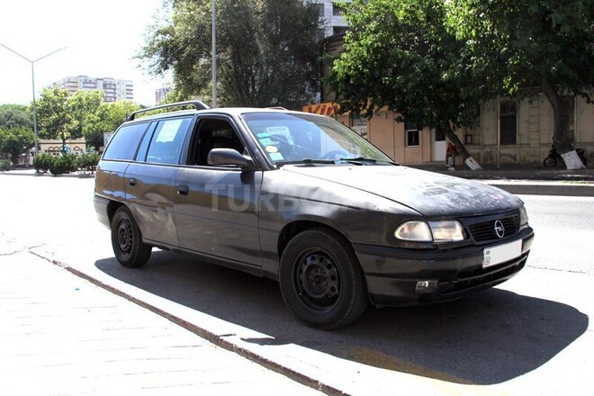 Opel Astra 1996, 350,000 km - 1.4 l - Bakı