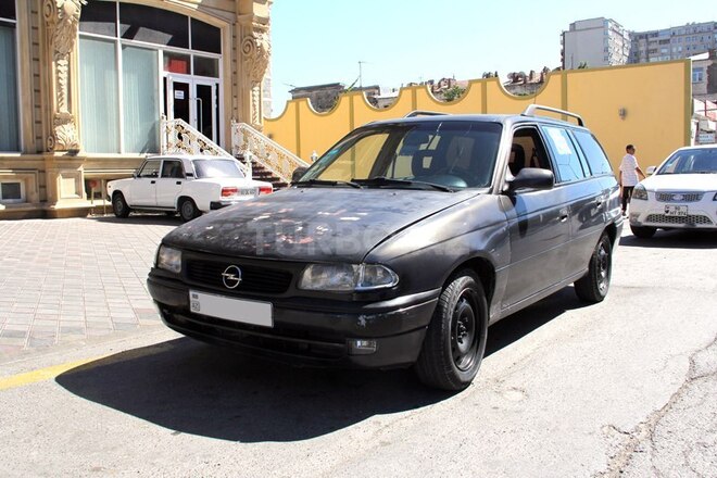 Opel Astra 1996, 350,000 km - 1.4 l - Bakı