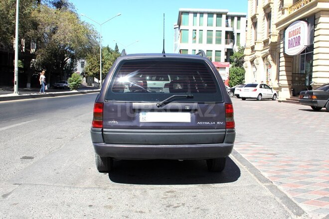 Opel Astra 1996, 350,000 km - 1.4 l - Bakı