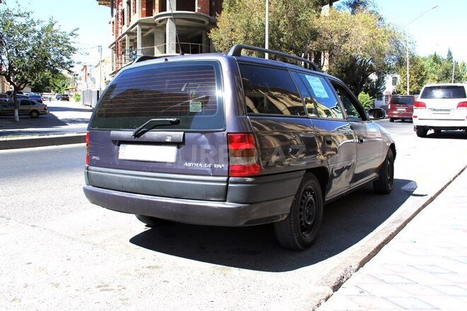 Opel Astra 1996, 350,000 km - 1.4 l - Bakı