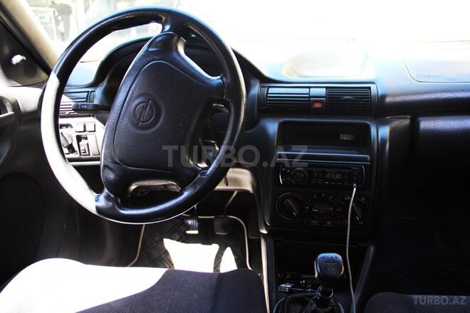 Opel Astra 1996, 350,000 km - 1.4 l - Bakı
