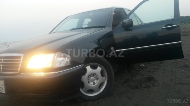 Mercedes C 240 2000, 183,000 km - 2.4 л - Goranboy