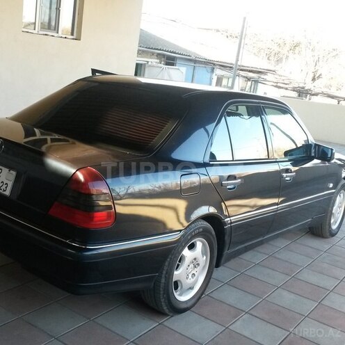 Mercedes C 240 2000, 183,000 km - 2.4 л - Goranboy