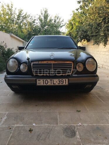 Mercedes E 240 1999, 304,533 km - 2.4 l - Bakı