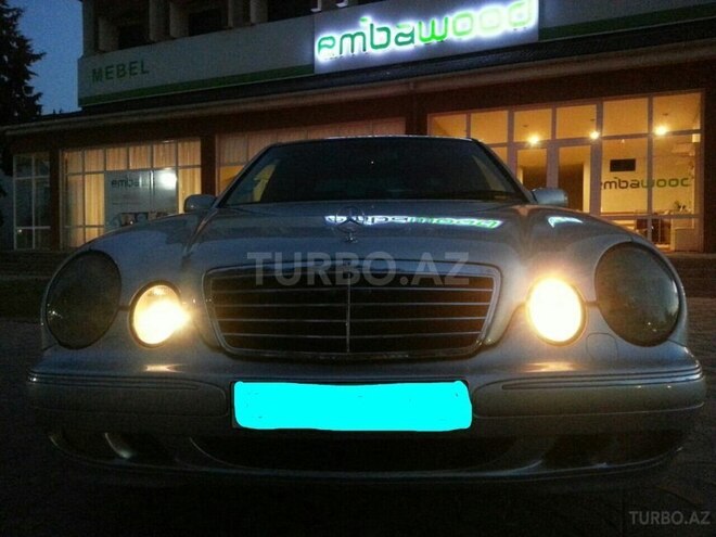Mercedes E 320 2001, 136,000 km - 3.2 л - Bakı