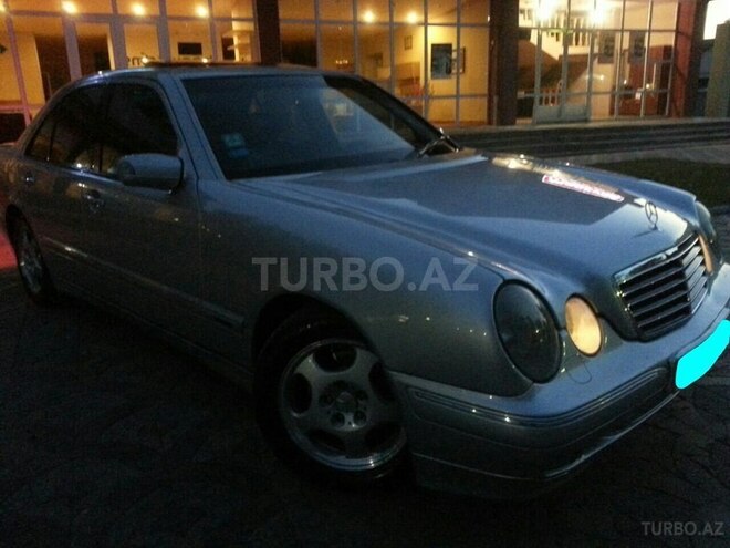 Mercedes E 320 2001, 136,000 km - 3.2 л - Bakı