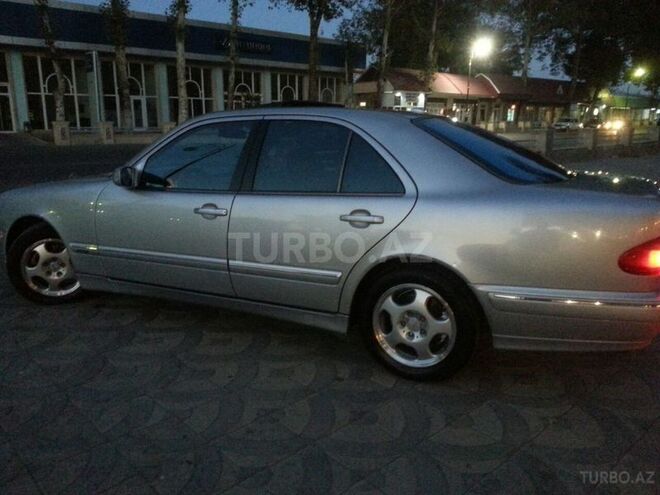 Mercedes E 320 2001, 136,000 km - 3.2 л - Bakı