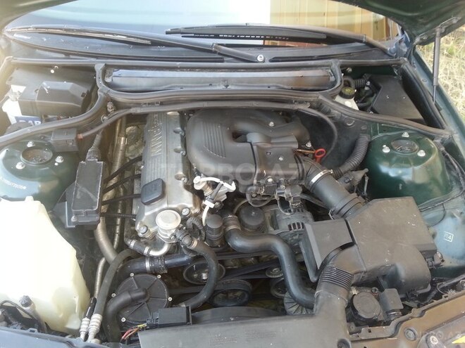 BMW 318 1999, 285,000 km - 1.9 l - Bakı