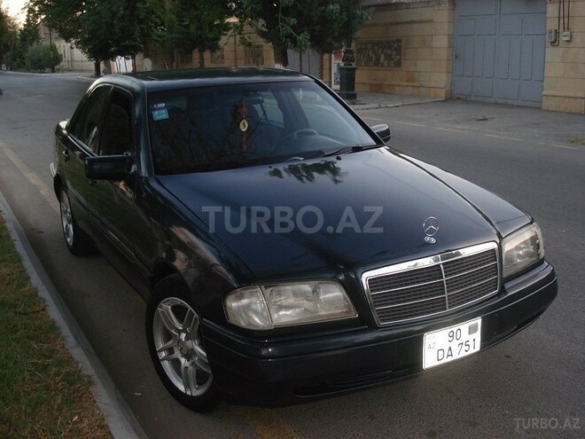 Mercedes C 220 1995, 328,570 km - 2.2 l - Salyan