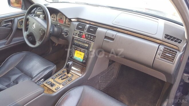 Mercedes E 240 2000, 235,890 km - 2.4 l - Bakı