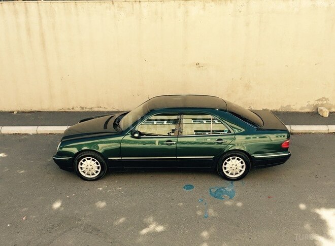 Mercedes E 240 1999, 267,000 km - 2.6 l - Bakı