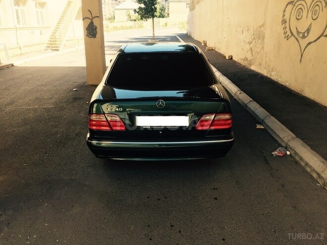 Mercedes E 240 1999, 267,000 km - 2.6 l - Bakı