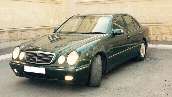 Mercedes E 240 1999, 267,000 km - 2.6 l - Bakı