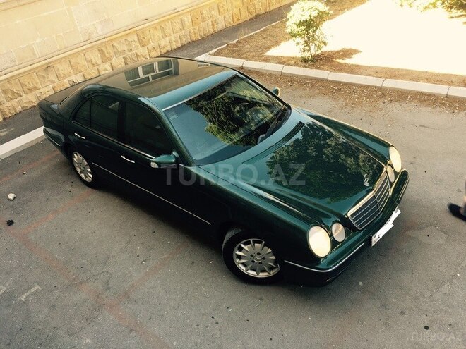Mercedes E 240 1999, 267,000 km - 2.6 l - Bakı