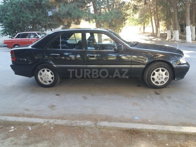 Mercedes C 220 1995, 300,000 km - 2.2 l - Bakı