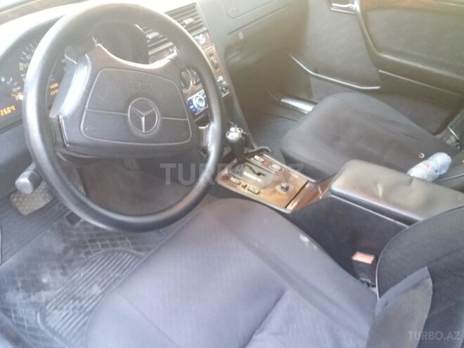 Mercedes C 220 1995, 300,000 km - 2.2 l - Bakı