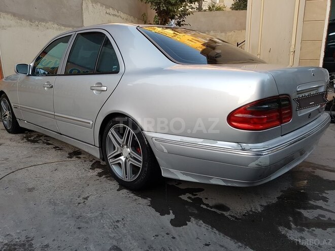 Mercedes E 220 2000, 295,000 km - 2.2 л - Bakı