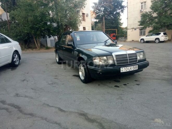 Mercedes E 260 1987, 366,000 km - 0.3 l - Bakı