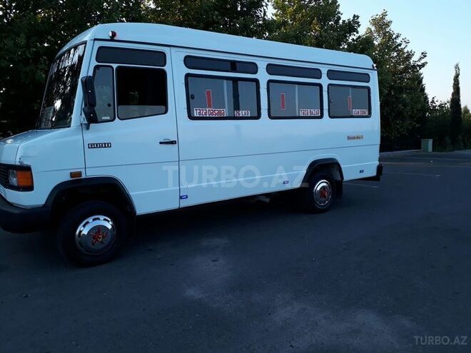 Mercedes 609 D 1992, 235,408 km - 4.0 l - Bərdə