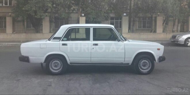 LADA (VAZ) 2107 2006, 80,000 km - 1.6 l - Bakı