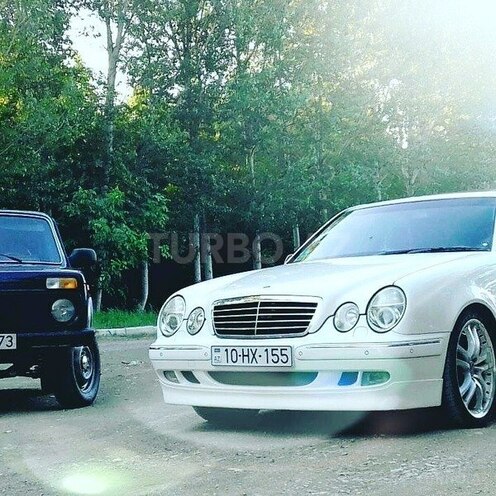 Mercedes E 320 2000, 193,212 km - 0.4 l - Yevlax