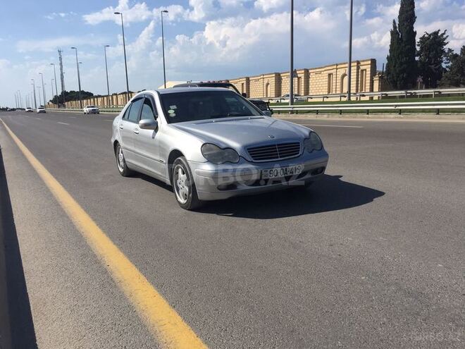 Mercedes C 240 2000, 250,000 km - 2.6 l - Bakı